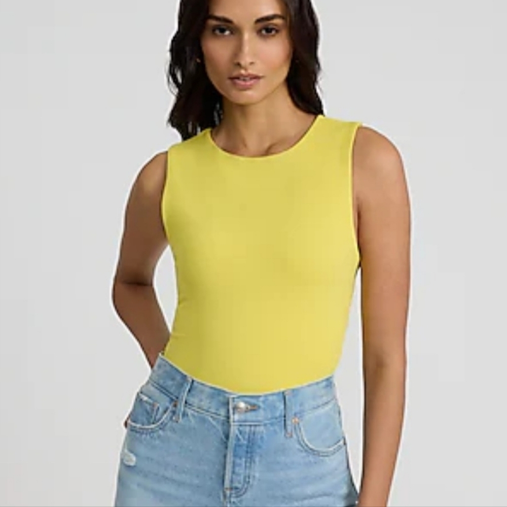 Express Body Contour Yellow Ribbed Sleeveless Crew Neck Bodysuit Small NWT